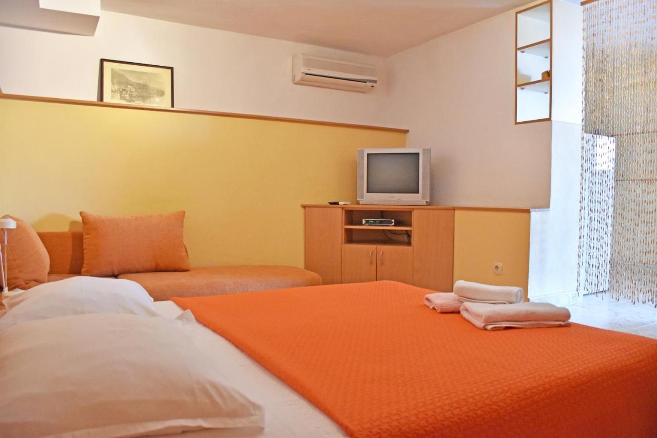Apartments Stone Tučepi Kültér fotó