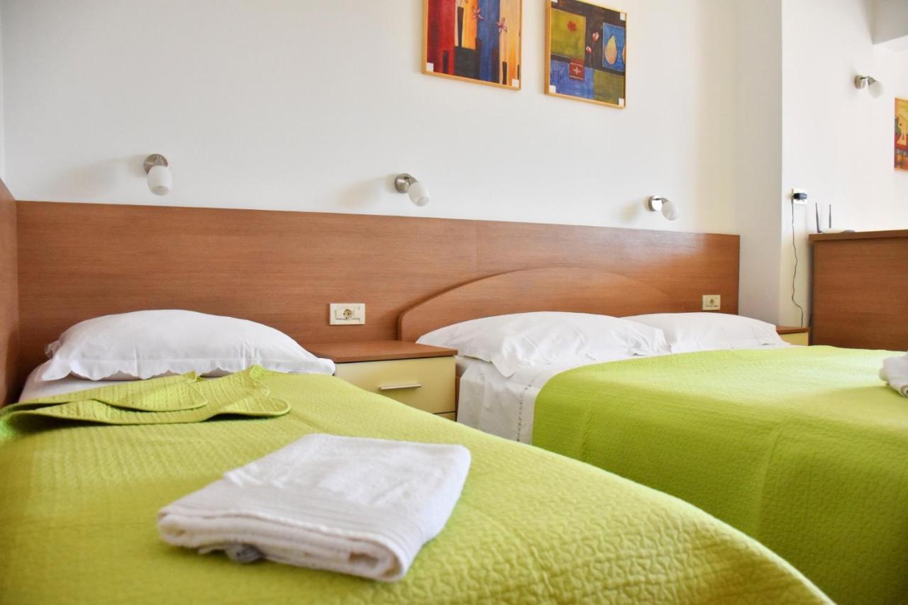 Apartments Stone Tučepi Kültér fotó