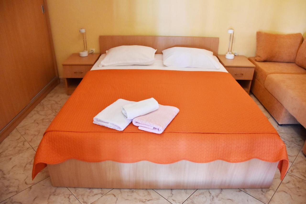 Apartments Stone Tučepi Kültér fotó