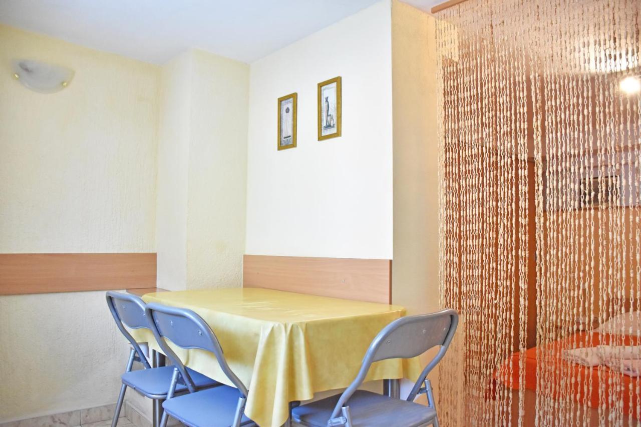 Apartments Stone Tučepi Kültér fotó